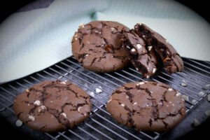 Janey Lou’s, Cookie Baked, Triple Chocolate, 114/3.0 Oz